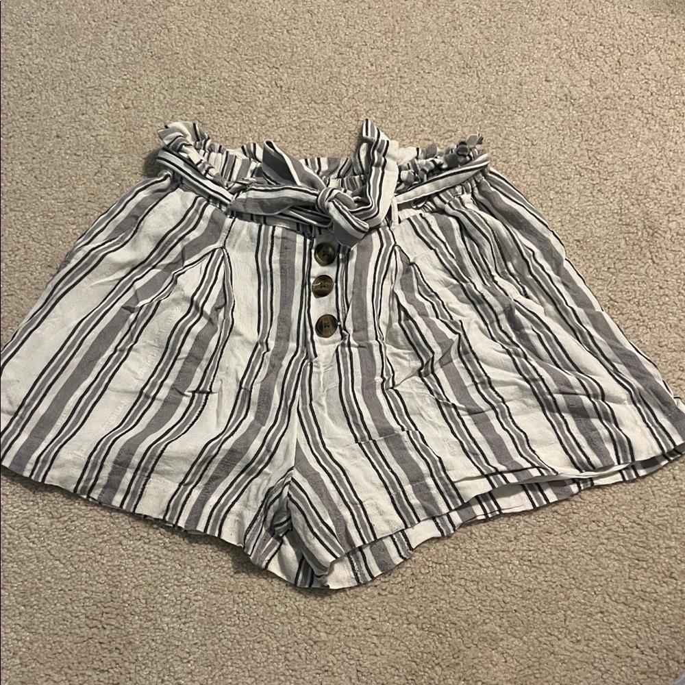 American Eagle Outfitters striped black, white and grey paper bag shorts